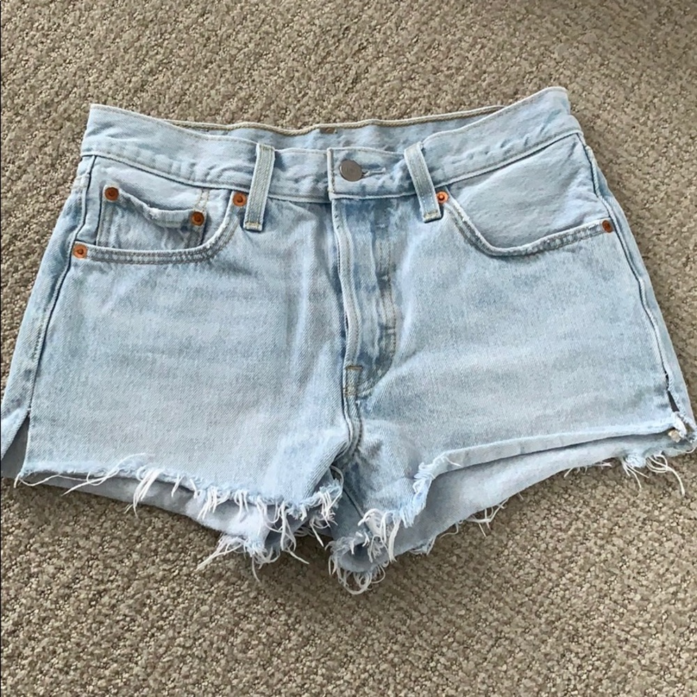 Levi’s Mid Rise Shorts